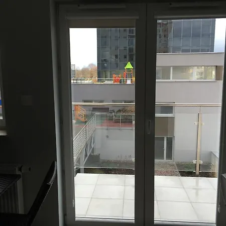 Apartament Nowy Jork Warmia Towers アパート オルシュティン