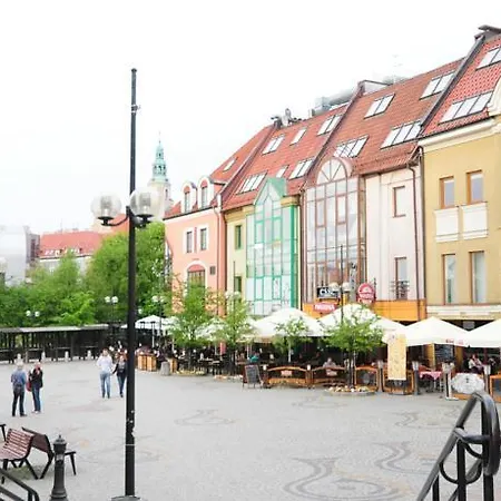 Apartament Nowy Jork Warmia Towers アパート